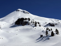 montagne enneigee pyrenees centrales